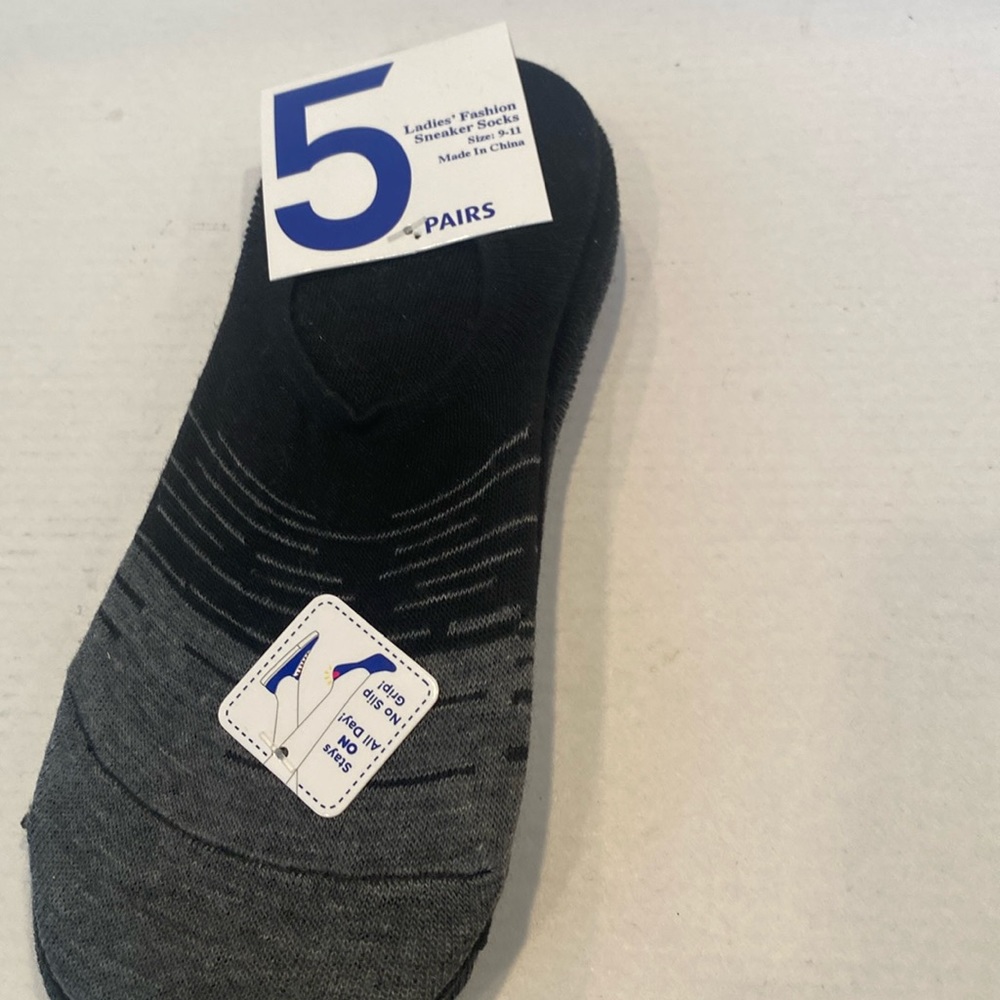NWT 5 Pairs Sneaker Socks